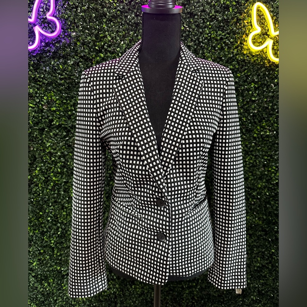 Black and White Checkered Express Bazer